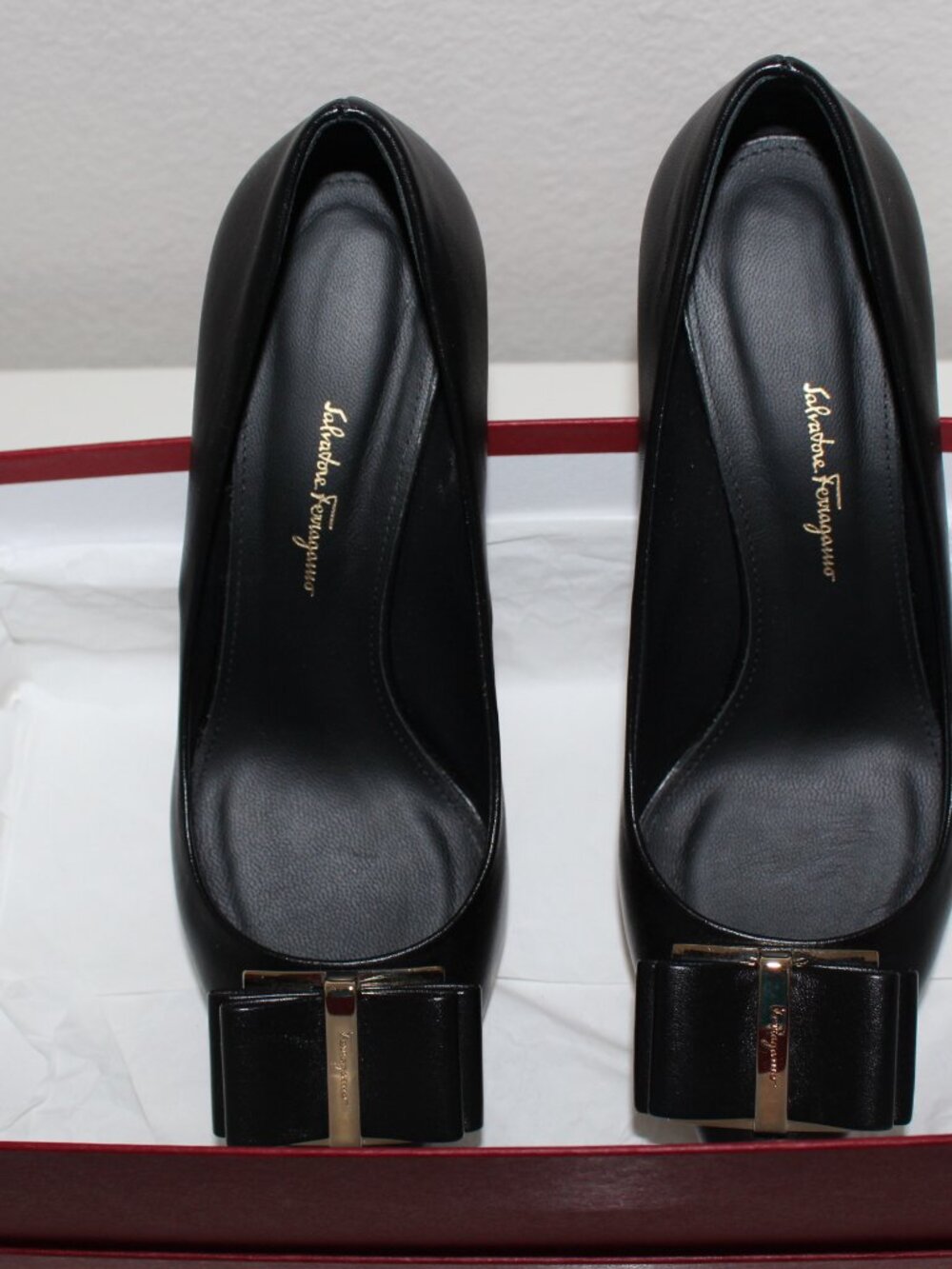 Salvatore Ferragamo  85mm Vara Bow pumps - Picture 9 of 16